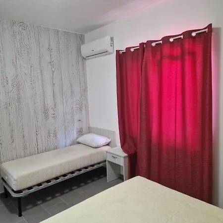 Nina's House 2 A 300 Metri Dal Mare Santa Caterina Dello Ionio Marina